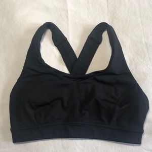 Lululemon sports bra size 4